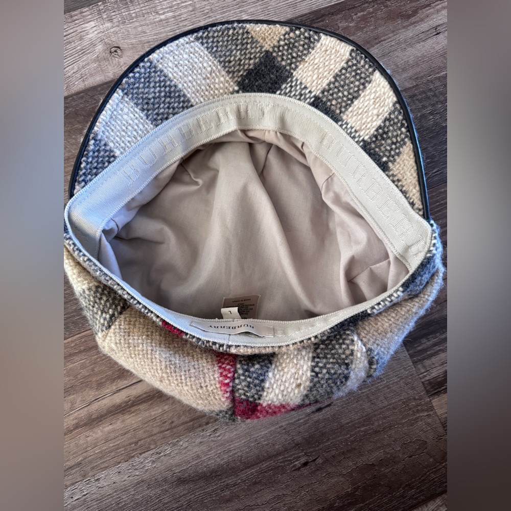 Burberry 100% wool hat in signature pattern, size L - Picture 6 of 9